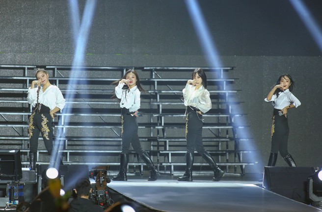 「MAMAMOO」暌違4年來台開唱，2場共吸引1.4萬名粉絲朝聖。（粘耿豪攝）