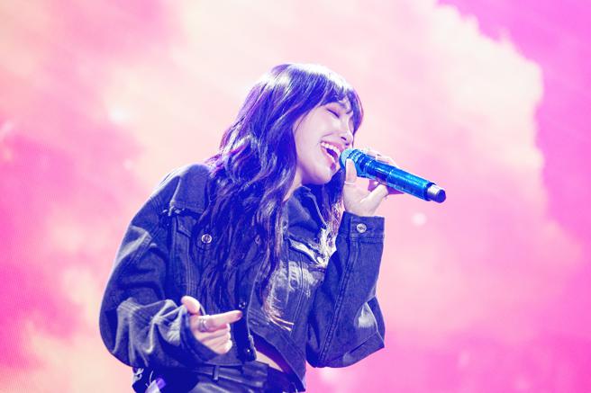 郑恩地还特别为台湾歌迷准备中文歌。（D-SHOW提供）