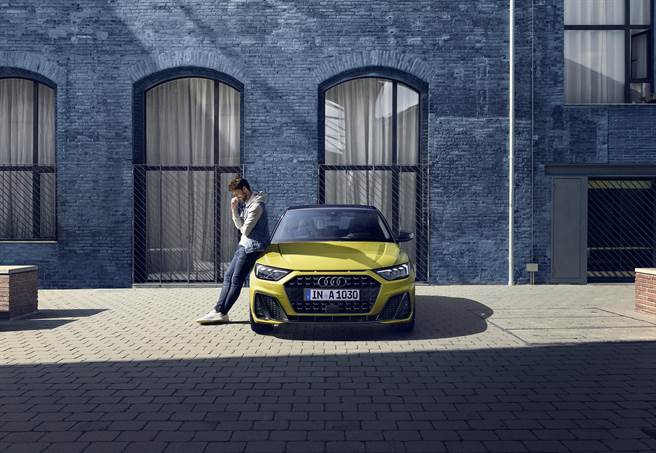 福容大飯店推出「會員好康三重禮 百萬汽車開回家」活動，消費滿額有機會抽中Audi百萬汽車。(福容大飯店提供)