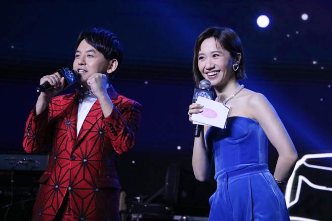 黄子佼今天与徒弟Lulu合体主持尾牙。（黄子佼提供）