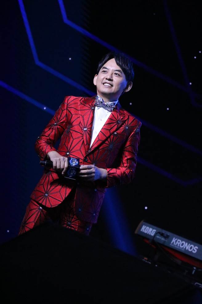 黄子佼主持功力有目共睹，他感谢各方厚爱，出道35年还能有舞台。（黄子佼提供）