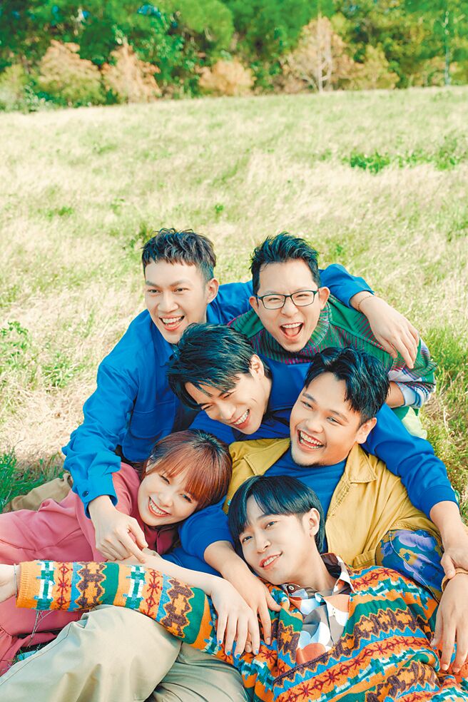 鱼丁纟为復刻专辑赴苗栗取景。（环球音乐提供）