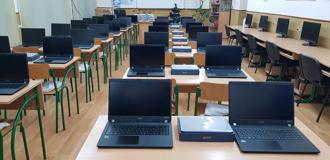 數位部攜宏碁捐烏克蘭數位設備 重建教學環境