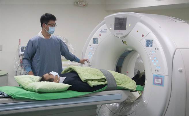 李综合医疗体系携手台中荣总扩大服务，落实医疗分级照护病患。（陈世宗摄）