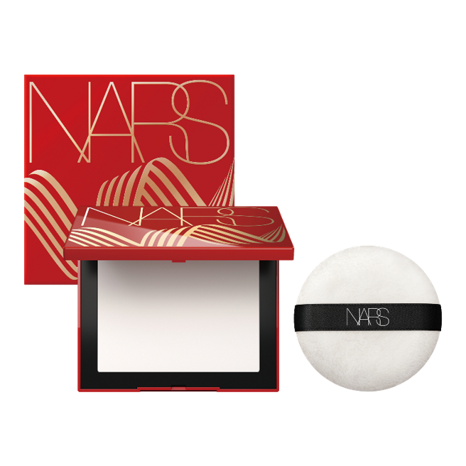 比漾廣場beautySTAGE NARS裸光蜜粉餅禮盒限量版，推薦價1580元。（比漾廣場提供）