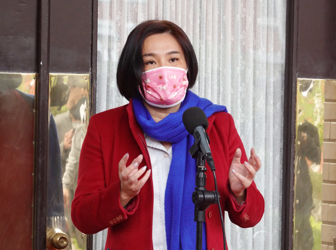 国民党立委陈玉珍16日透露，有父执辈曾因误踩地雷而断手断脚，表态坚决反对在台湾本岛上布雷。（资料照／姚志平摄）