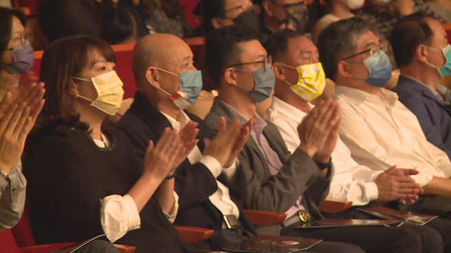 楠弘集团董事长苏振辉赞助台湾独奏家交响乐团长达23年，长期深耕艺术教育、推广音乐美学，更连续4年在故乡举办「新年音乐会」。（读者提供∕吕妍庭嘉义传真）