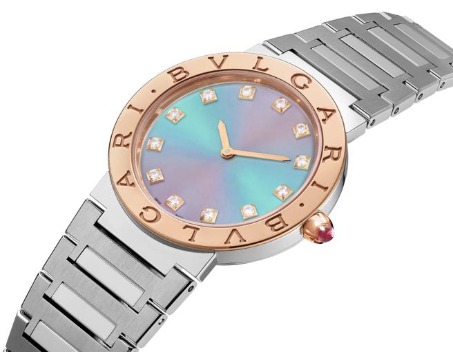 宝格丽BVLGARI BVLGARI X LISA 限量联名表，约 20万4000元，33mm，限量700只。（BVLGARI提供）