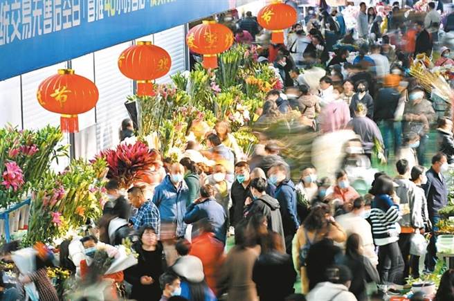 中国大陆国家统计局17日公布全年国内生产总值（GDP），比去年成长3.0%，未能达成去年初所设定的5.5%目标。（中新社）