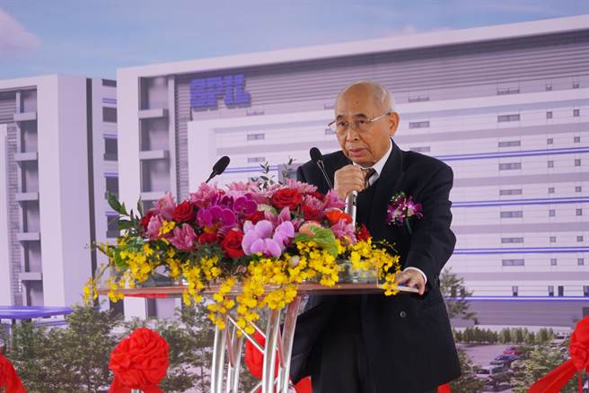 蔡祺文也说，硅品彰化二林厂P1启用，代表一个地方的创造与新生。（吴建辉摄）