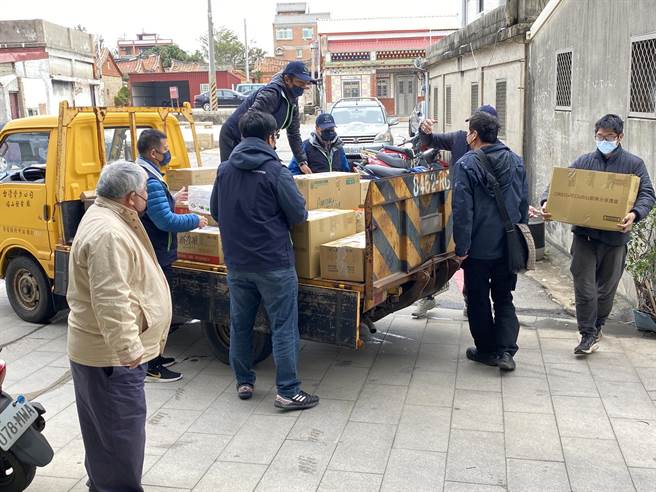 台电更安排专车协助将採买之商品送货到家，服务一级棒！(于家麒摄)