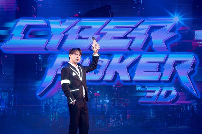 陈零九今荣获「K9 德州扑克大使」。（争战科技提供)