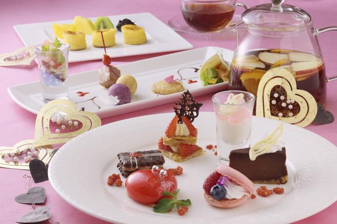 巧克力製品在日本多與草莓搭配，口感多樣。（Hotel Okura Kobe提供）