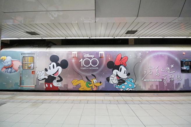 「环岛之星」结合迪士尼百年庆典主题打造全新梦想号。（易游网提供）