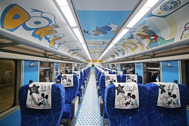 商务车厢共有8款迪士尼角色主题。（易游网提供）