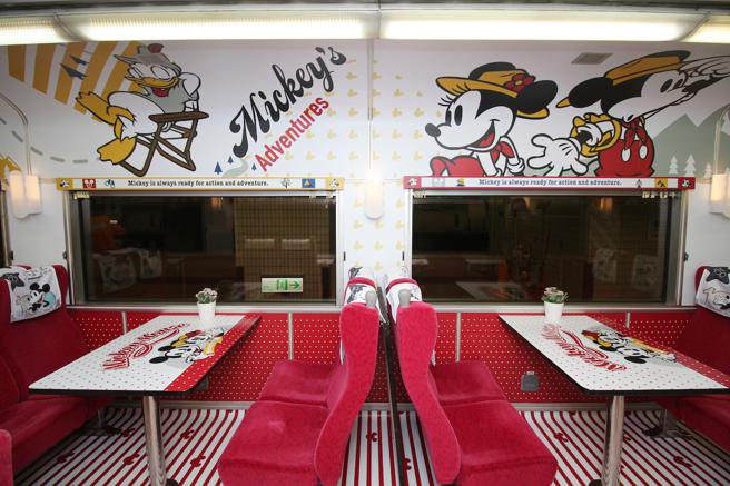 活动车厢提供旅客手作DIY体验。（易游网提供）