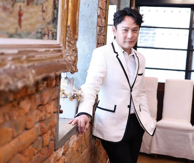 张信哲将3度在台北小巨蛋开唱，十分期待与粉丝见面。（陈俊吉摄）