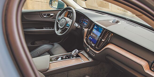 XC60仪表控台设计样式。（陈大任摄）