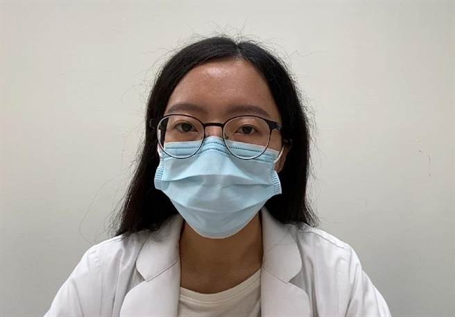 豐原醫院新陳代謝科醫師馬維君提醒糖友們以少油、少糖、少鹽原則，選擇原型食物，多攝取新鮮蔬菜，並規則服藥。（豐原醫院提供／陳淑娥台中傳真）