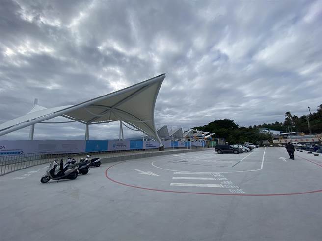 台东富冈渔港是往返兰屿、绿岛两离岛重要港口，因应春节人潮，台东县府加强疏运相关准备工作。（蔡旻妤摄）