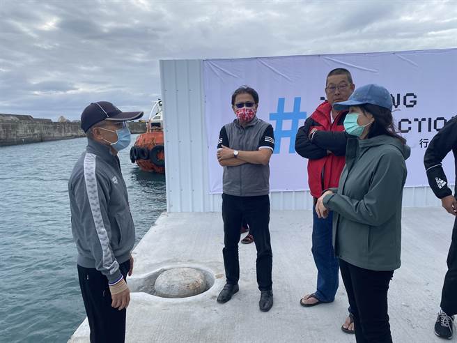 台东富冈渔港是往返兰屿、绿岛两离岛重要港口，因应春节人潮，台东县府加强疏运相关准备工作。（蔡旻妤摄）