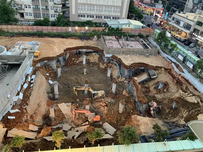 平鎮文化公園停車場2020年5月曾坍方壓死人。(本報歷史照片)