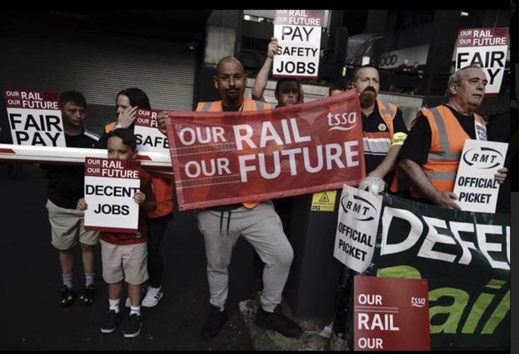 英国运输公会发起全国大罢工。图／美联社(photo:ChinaTimes)