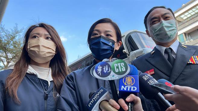 新竹市长高虹安19日回应，选举期间受到许多人帮助，不需要强调谁的贡献多，之后也会与柯文哲在新竹走春，至于收到多少宣明智的政治献金，后续外界也会看到统计数字。（王惠慧摄）