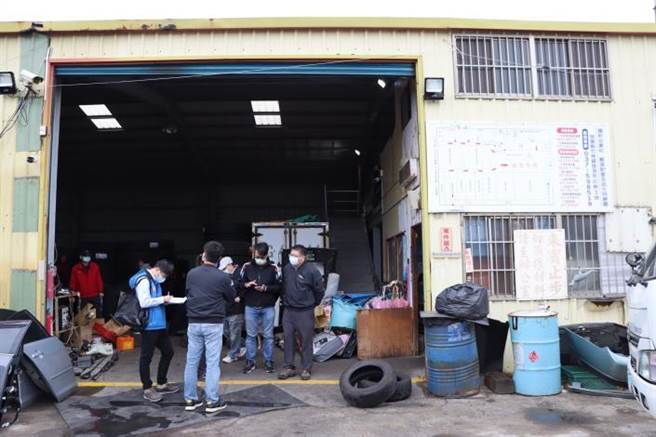 苗栗县政府联合稽查小组18日起针对县辖26家列管回收业者进行联合稽查。（苗栗县政府提供／谢明俊苗栗传真）