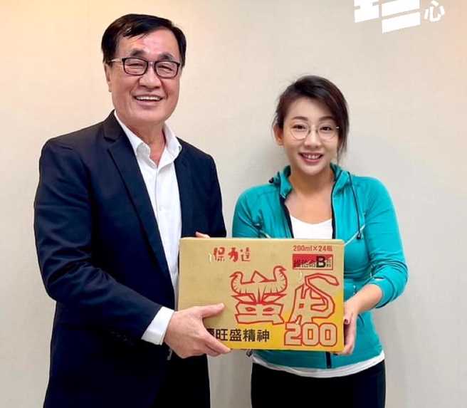 台北市副市长李四川（左）、民眾党台北市议员林珍羽（右）。（图／取自林珍羽脸书）