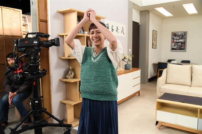 黄姵嘉客串剧照相当可爱。（三立提供）