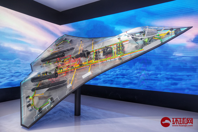 中方在广东珠海第14届中国航展展示的透明模型疑为6代战机。（环球时报）