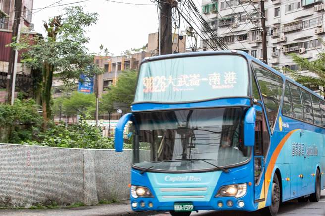 基隆市的国道客运9026原本经营的业者只到19日为止，台北市区监理所表示，20日起，更换业者营运，路线也分成主线及副线。（基隆市政府提供／张志康基隆传真）