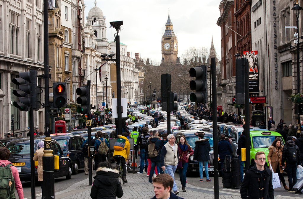英国首都伦敦的驾驶平均1年要花费156小时塞在路上。示意图／shutterstock(photo:ChinaTimes)