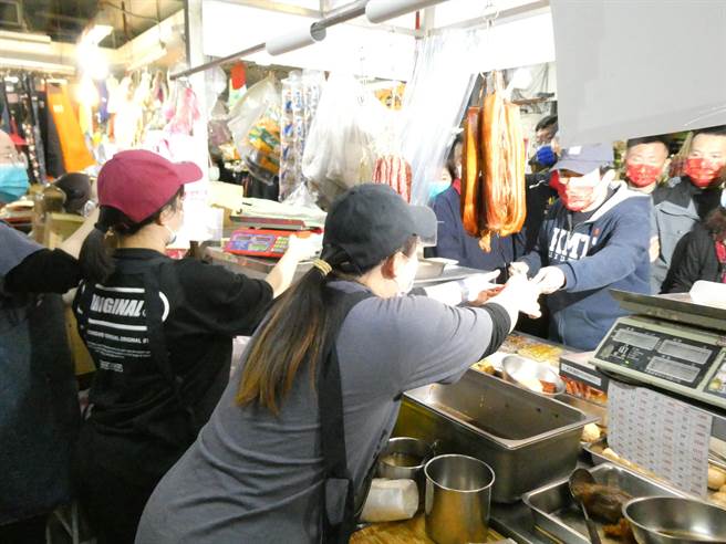 民进党新任党主席赖清德称，台湾已是主权独立国家，没有宣布台独必要。前总统马英九上午受访时批评，赖的他这个说法很难自圆其说，因为全世界没有一个国家叫台湾，这个国家叫中华民国。（周志豪摄）