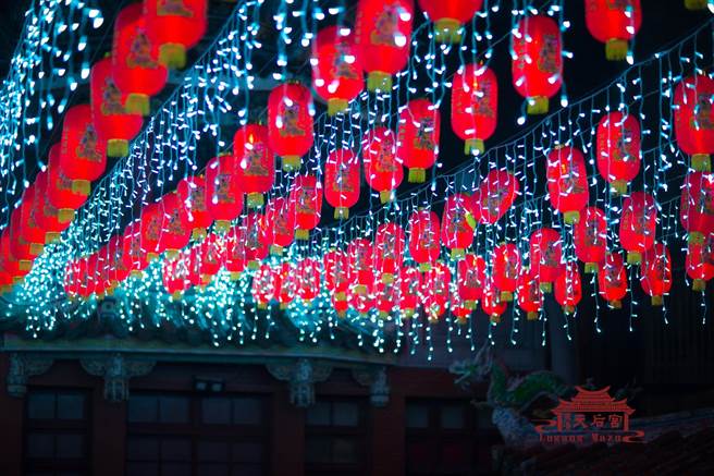 鹿港天后宫灯海辉煌。（鹿港天后宫提供／吴敏菁彰化传真）
