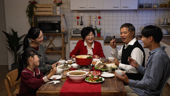 除夕大多都在农历12月29日，因此台语中习惯将除夕称作「二九暝」。(示意图/达志影像)