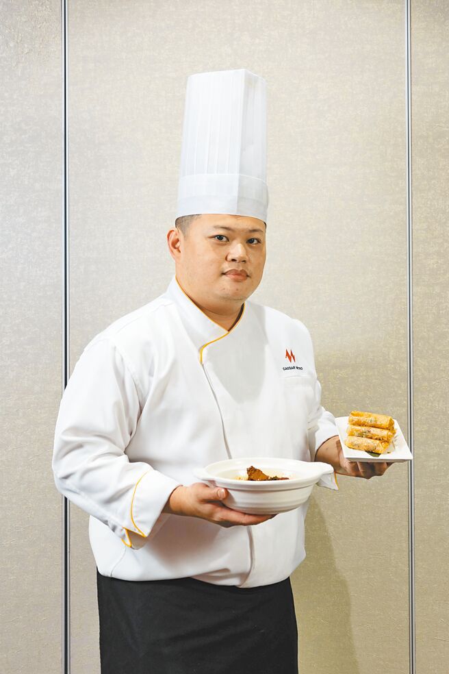 主厨简伟伦以过年的剩菜为主角，打造3道天菜佳肴。（罗永铭摄）