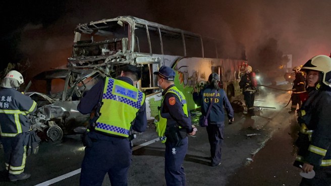 今（22日）日大年初一国道发生严重车祸。(读者提供)