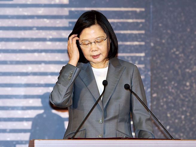 总统蔡英文曾亲手宣布开放美国莱猪进口，声称有助于加入CPTPP、印太经济架构。（图／本报系资料照）