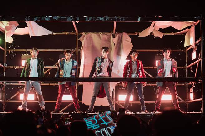 《極限震撼》23日邀請「AcQUA源少年」一同演出。（寬宏藝術提供）