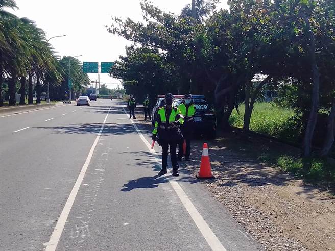 特別是闖紅燈、超速等危及其他用人之違規行為加強取締。(彰化縣警察局提供／吳建輝彰化傳真)