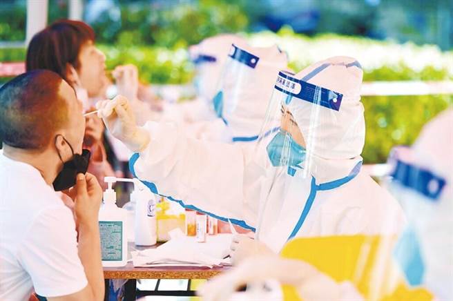 新冠疫情3年防疫成本高昂，美媒：中國地方政府財政吃緊。（中新社）