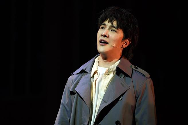 謝佳見在《同學會》唱演俱佳。（全民大劇團提供）