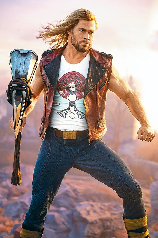 《雷神索尔》叫好又叫座。（迪士尼提供）