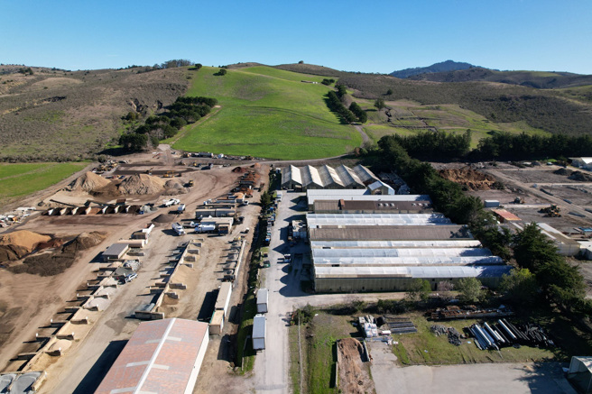 23日发生枪击的加州蘑菇农场。（图／路透社）