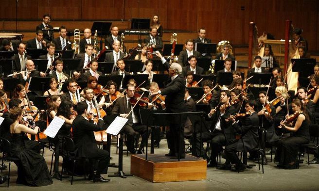 西東合集管弦樂團（美聯社）