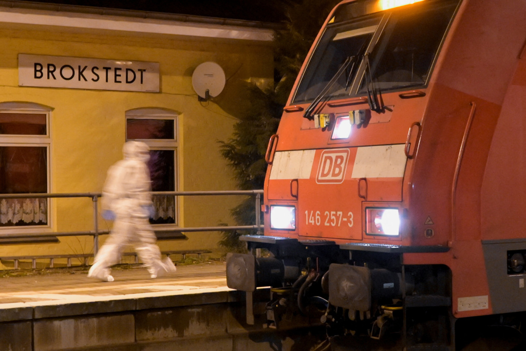 德国北部火车发生持刀攻击事件，造成至少2人丧生、7人受伤。（图／路透社）(photo:ChinaTimes)