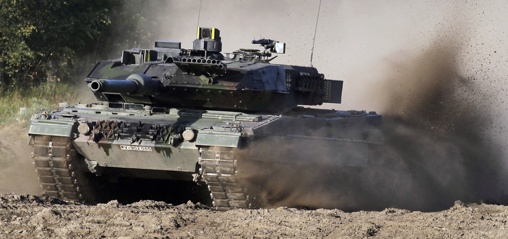 俄乌战事始终僵持不下，基辅当局一再恳求国际盟友军援西方重型主力战车。图为德国豹2战车。（图/ 美联社）(photo:ChinaTimes)