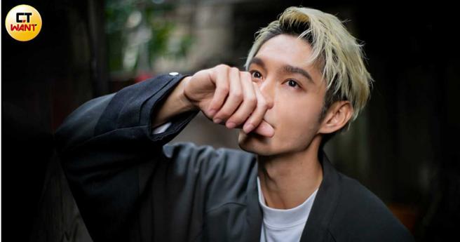 因為有過被誤會經驗，曹佑寧怕多說多錯養成不愛說話的個性。（圖／侯世駿攝）